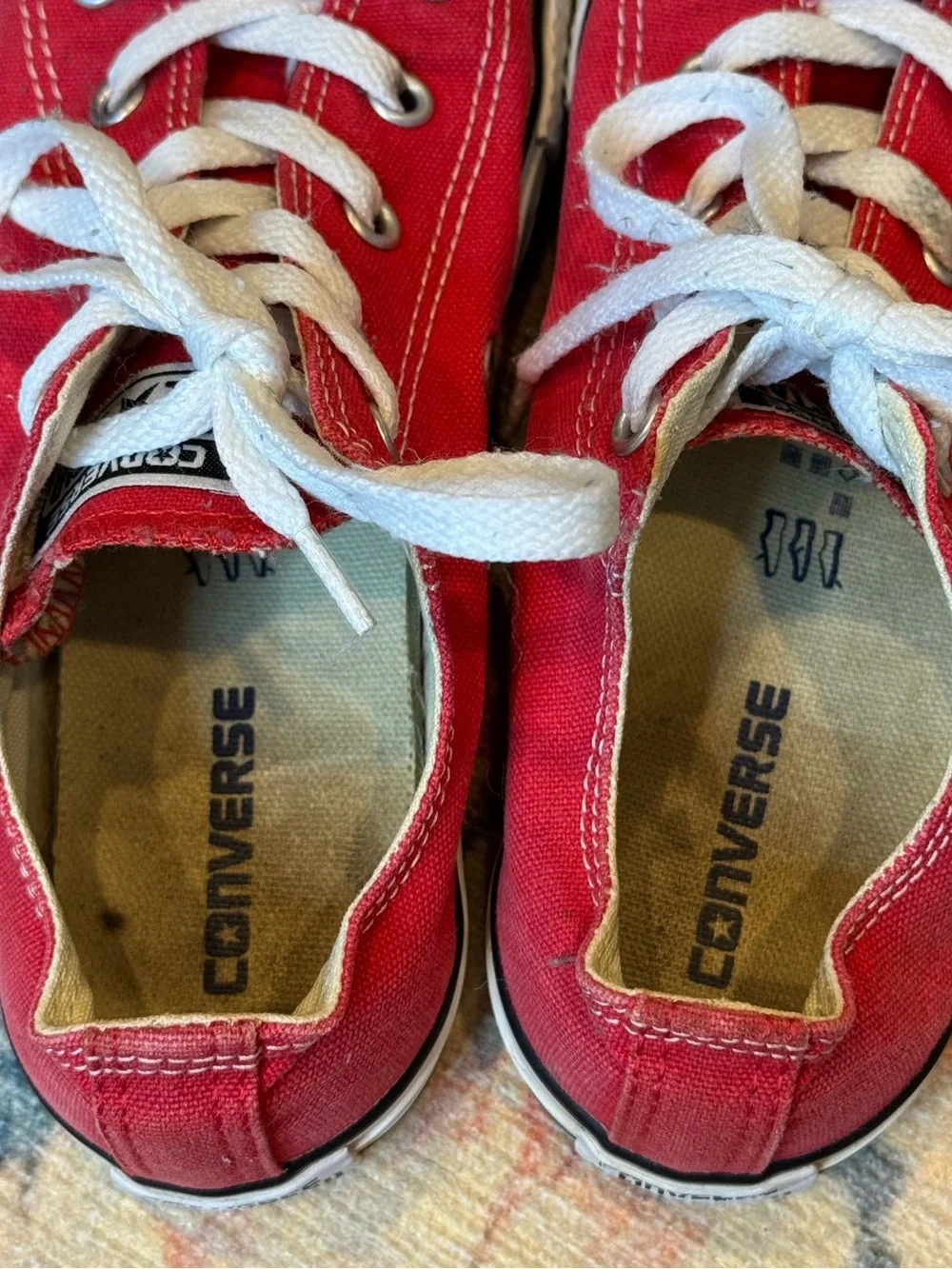Converse classic low